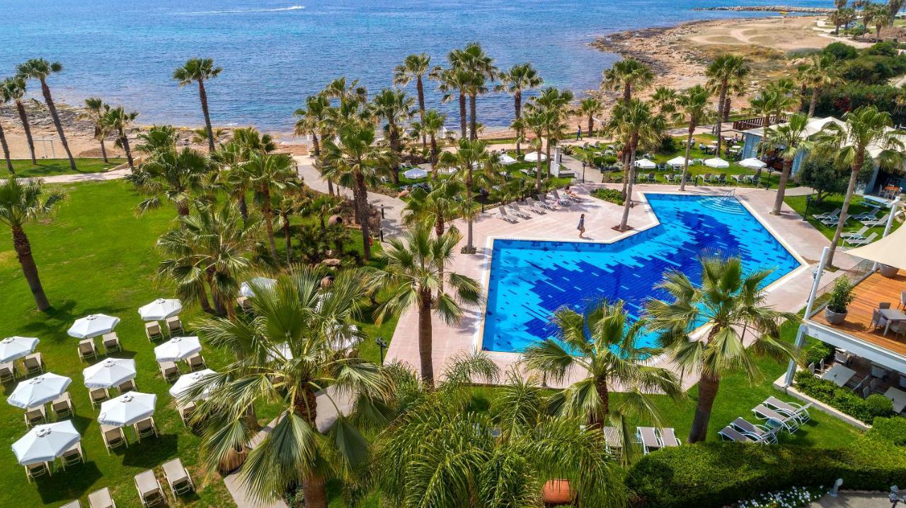 מלון Aquamare & 4*